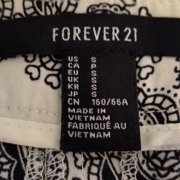 Forever21 Paisley white and black lightweight pants small straight leg polyester - Picture 3 of 5